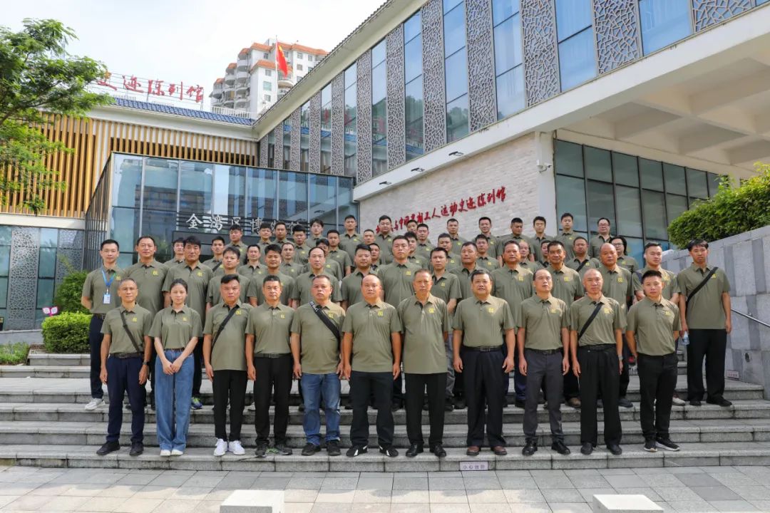 榮光映照雙擁情 珠光鋪就尊崇路 珠光集團精心組織“八一”系列活動致敬退役軍人